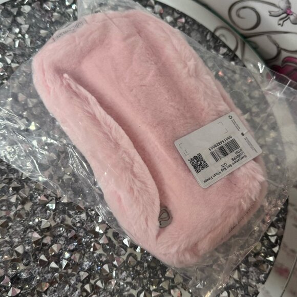 Lululemon Everywhere Belt Bag Plush Fleece strawberry milkshake furry fuzzy - Picture 4 of 10